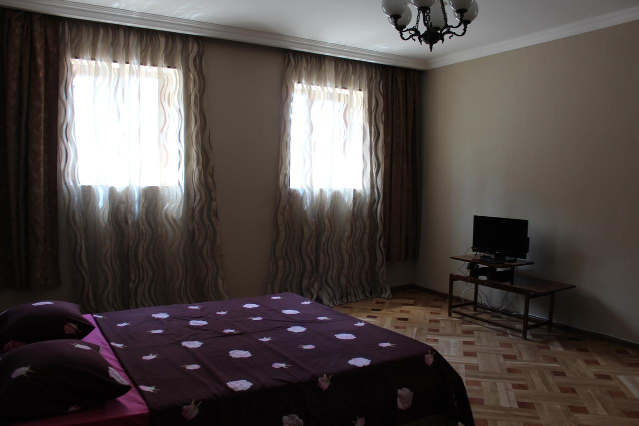 Guest House Stefanos Tbilisi ภายนอก รูปภาพ