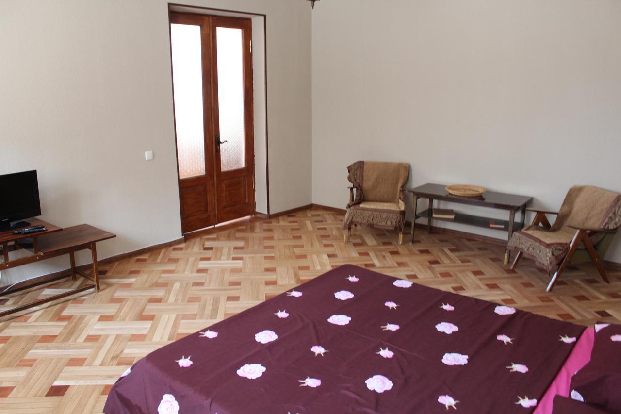 Guest House Stefanos Tbilisi ภายนอก รูปภาพ